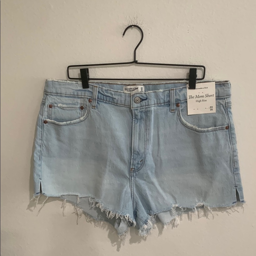 Abercrombie & Fitch The Mom Denim Short